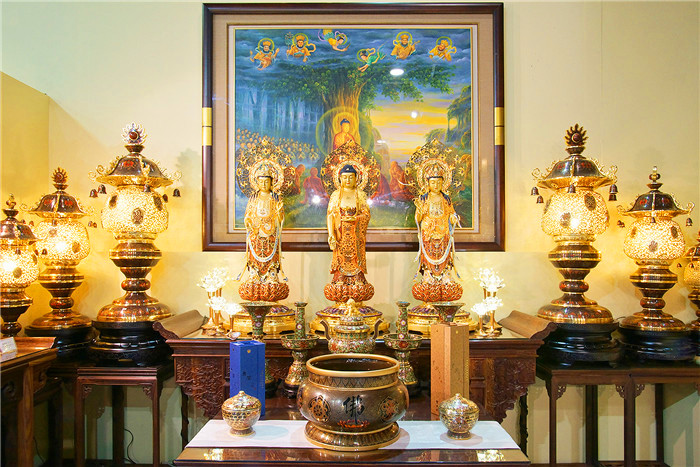 七尺佛桌摆设